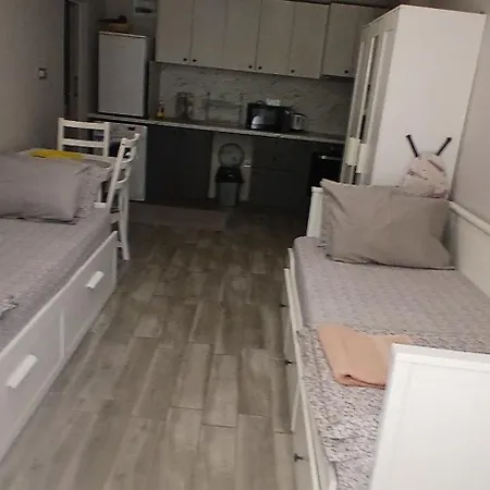 студио за двама в центъра на град Apartmán *