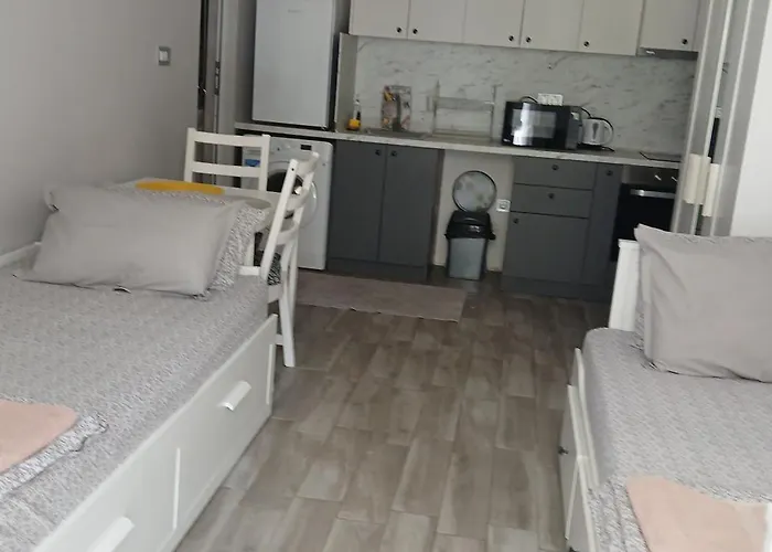 студио за двама в центъра на град Μπουργκάς